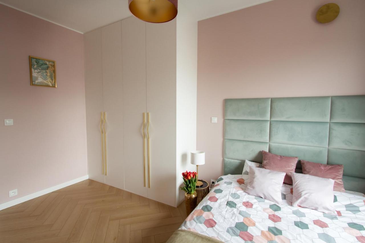Nowy Apartment Przy Placu Szembeka Varsavia Esterno foto