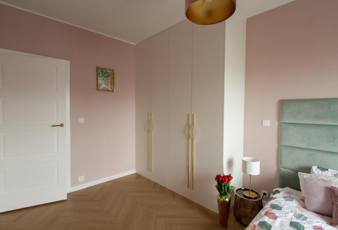 Nowy Apartment Przy Placu Szembeka Varsavia Esterno foto